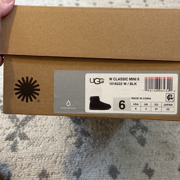 Black mini Uggs - Picture 5 of 10